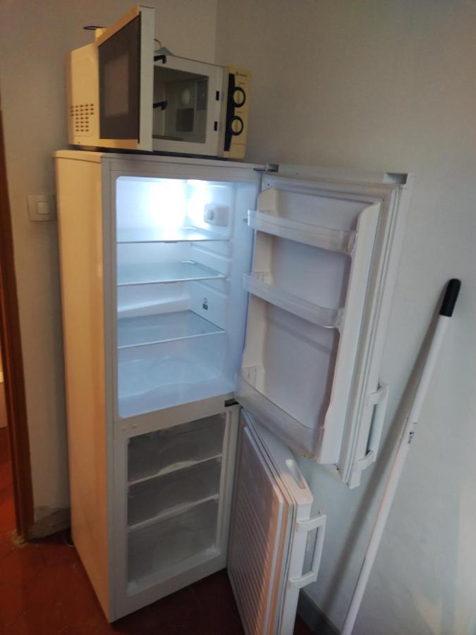 Alojamento de Acomodação e Pequeno-almoço Loue Propre !, Endroit Tres Calme, A 5 Minutes Gare La Jolie,